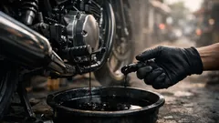Kapan ganti oli motor? Jangan cuma patok kilometer, cek tanda ini