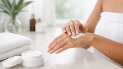 Cara menjaga kulit kering di rumah agar tetap lembap dan nyaman sepanjang hari